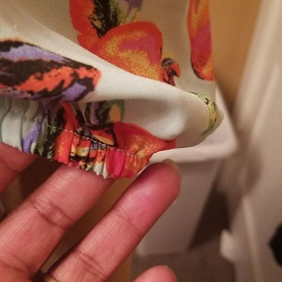 Joie Light Blue Crop Top With Button & Tie Front & Peppers Motif NWT Sz. M - Picture 6 of 11